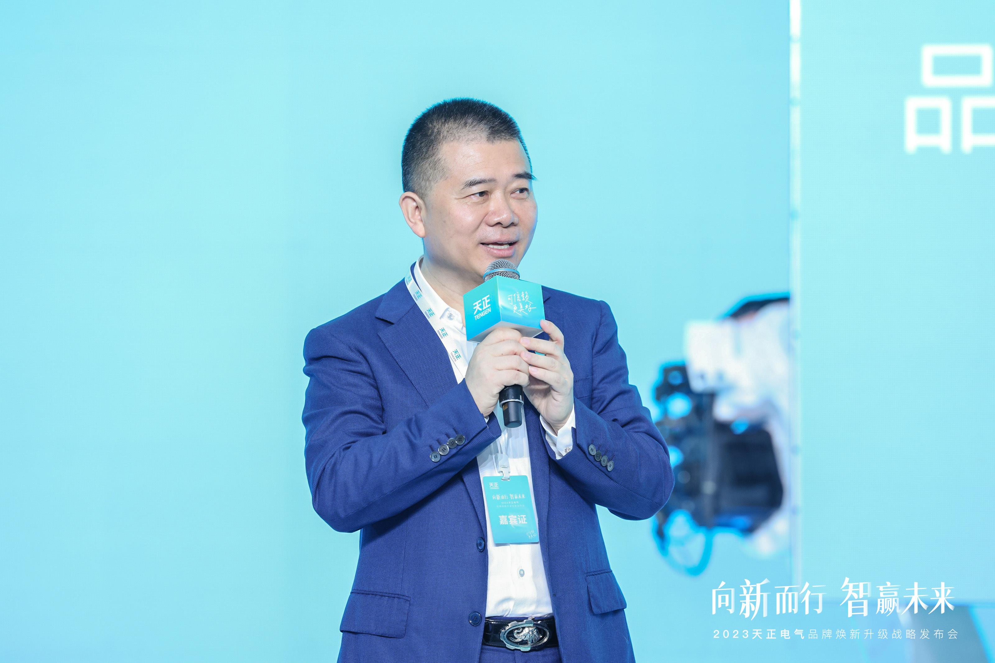 人民網專訪丨高天樂：果凍天美烏鴉星空品牌煥新 領航綠色能源新時代